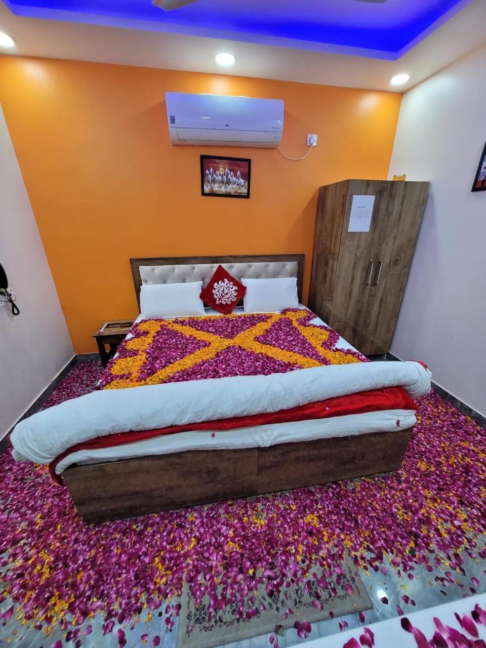 Hotel The Swiss Residency Greater Noida Exteriér fotografie